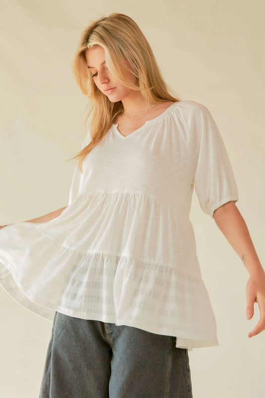 Davi & Dani White Ruffled Flared Short Sleeve V Neck Blouse